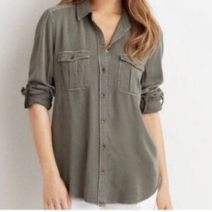 AEO Button Down